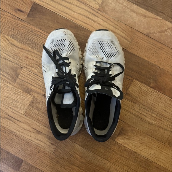 Women’s On Cloud X Running Shoes - Picture 3 of 3